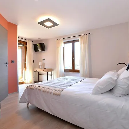 Le Clos O Daims 度假居 Widensolen